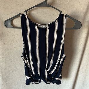Tied up crop tank top